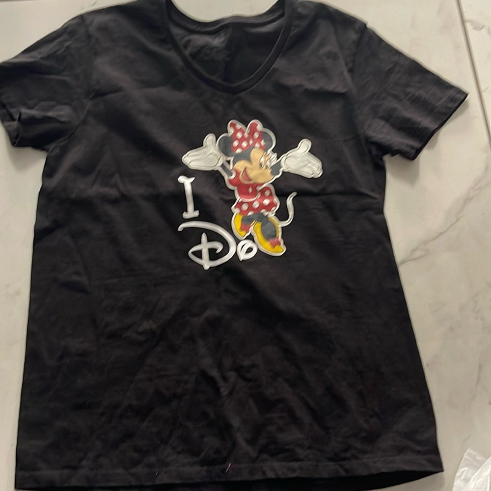 Disney Minnie Mouse -‎ I do shirt medium